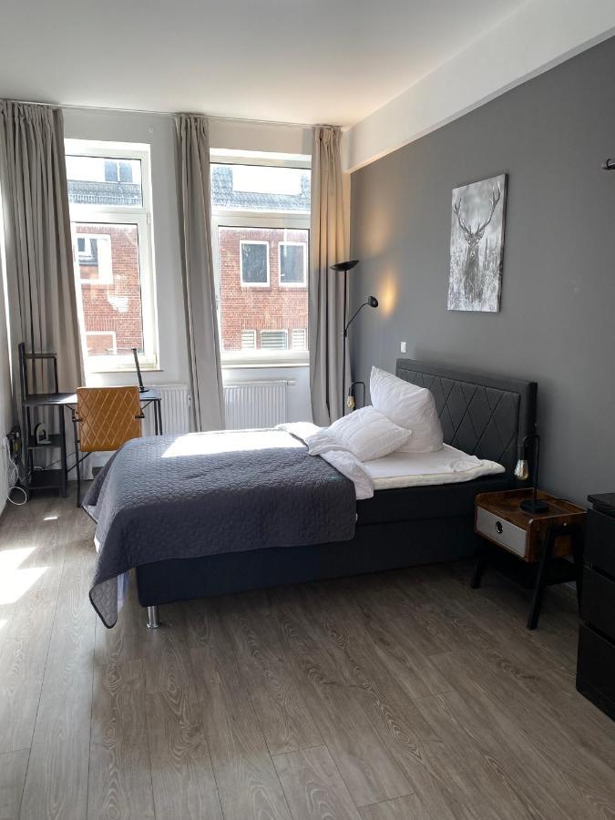 Apartment An Der Weserpromenade - Schlachte - Parkplaetze Bremen Bagian luar foto