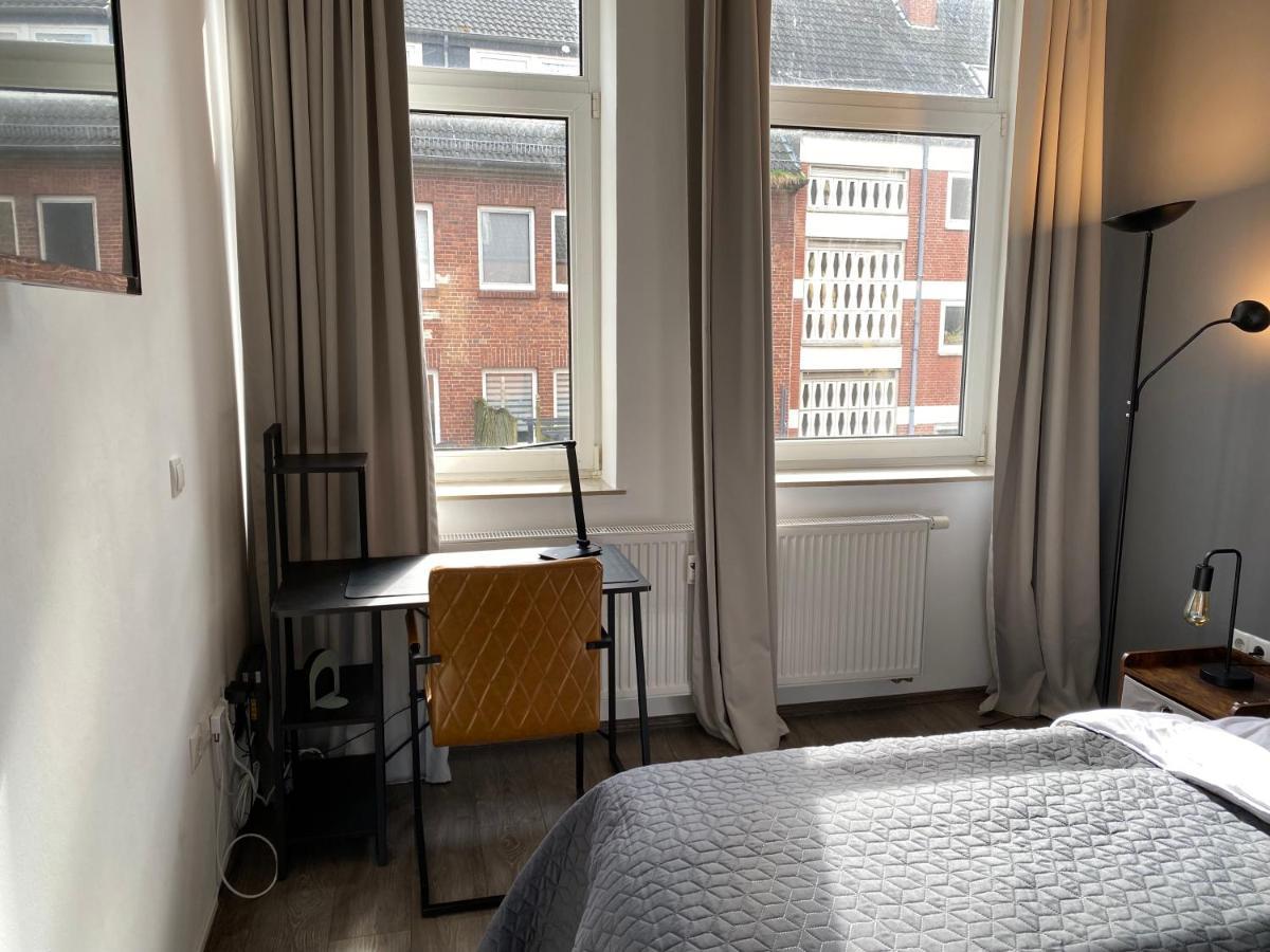 Apartment An Der Weserpromenade - Schlachte - Parkplaetze Bremen Bagian luar foto